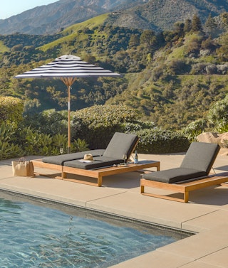 Toro lounger and Maria umbrella