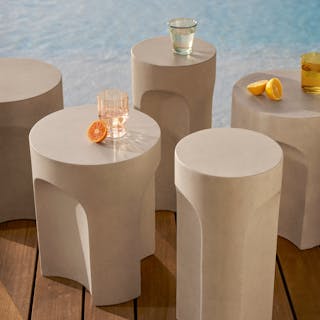 outdoor-lounging-accent-and-coffee-tables-asset