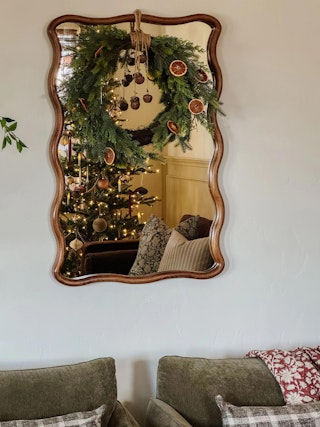 UGC-gift-guide-03-asset-desktop