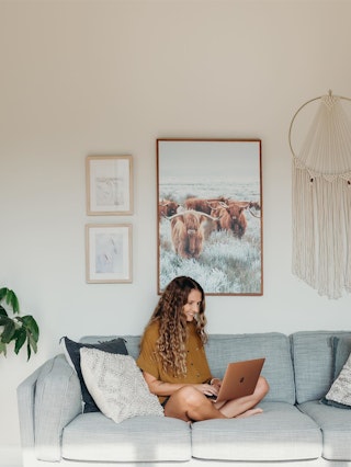 pdp-curated-ugc-timber-rain-cloud-gray-sofa-ugc-#3-asset