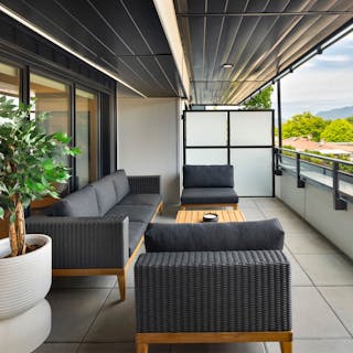 article-pro-case-study-boutique-style-meets-modern-design-gallery-2