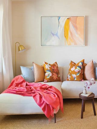 pdp-UGC-abisko-quartz-white-left-sectional-UGC-3-asset-desktop