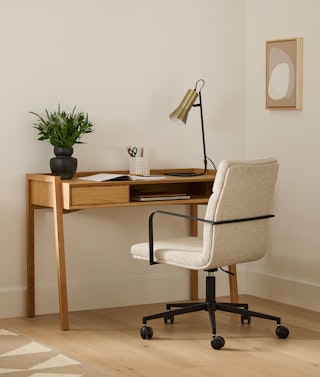 Gerven Chair, Fantol Desk, Torch Lamp