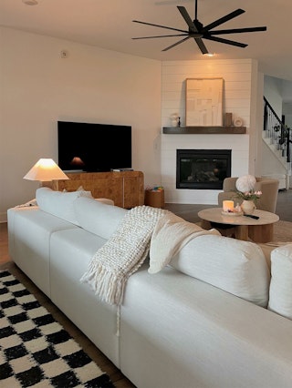 pdp-curated-ugc-beta-quartz-white-left-chaise-sectional-ugc-#2-asset