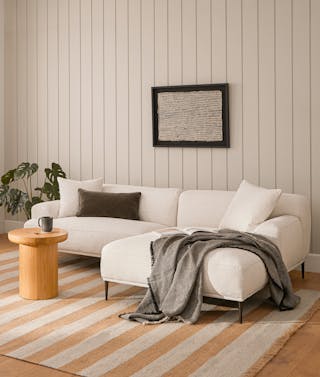 setting1--S637--LIVING ROOM--mobile--2023-02-22