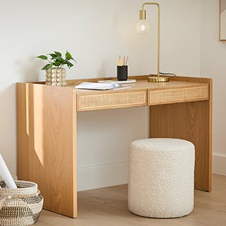 all-tables-desks-visual-nav-pills-desks-asset