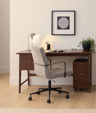 Krossa Desk and Gerven Chair.
