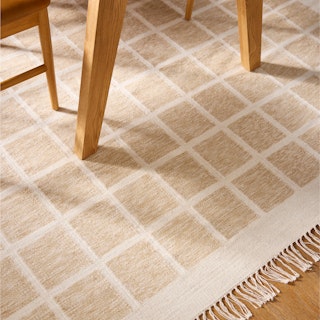 asset-grid3-diningroom-media