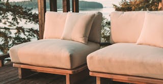 An oceanfront outdoor space with Nordic ease