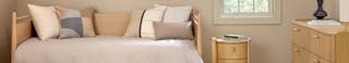 w05-2026-compact-bedroom-lp-hero-banner-asset-desktop
