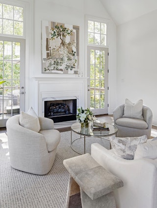 pdp-curated-ugc-turoy-wicklow-gray-swivel-chair-ugc-2-asset