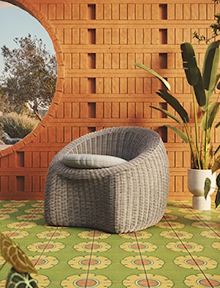 Avila Beach Sand Swivel Chair for Outdoor