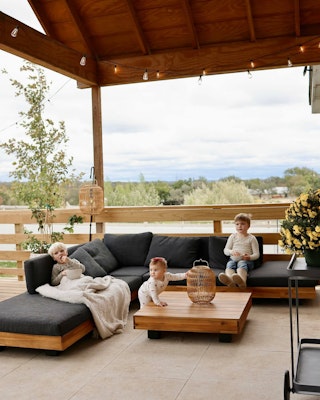 ideas-outdoor-room-ugc-tile-3-asset-desktop