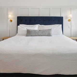 article-pro-case-study-simple-luxury-by-the-lake