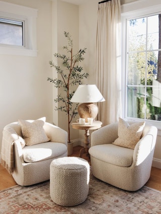 pdp-curated-ugc-turoy-ivory-boucle-chair-ugc#1-asset