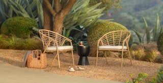 lounging-carousel-asset-2-Explore-Outdoor-2023-desktop